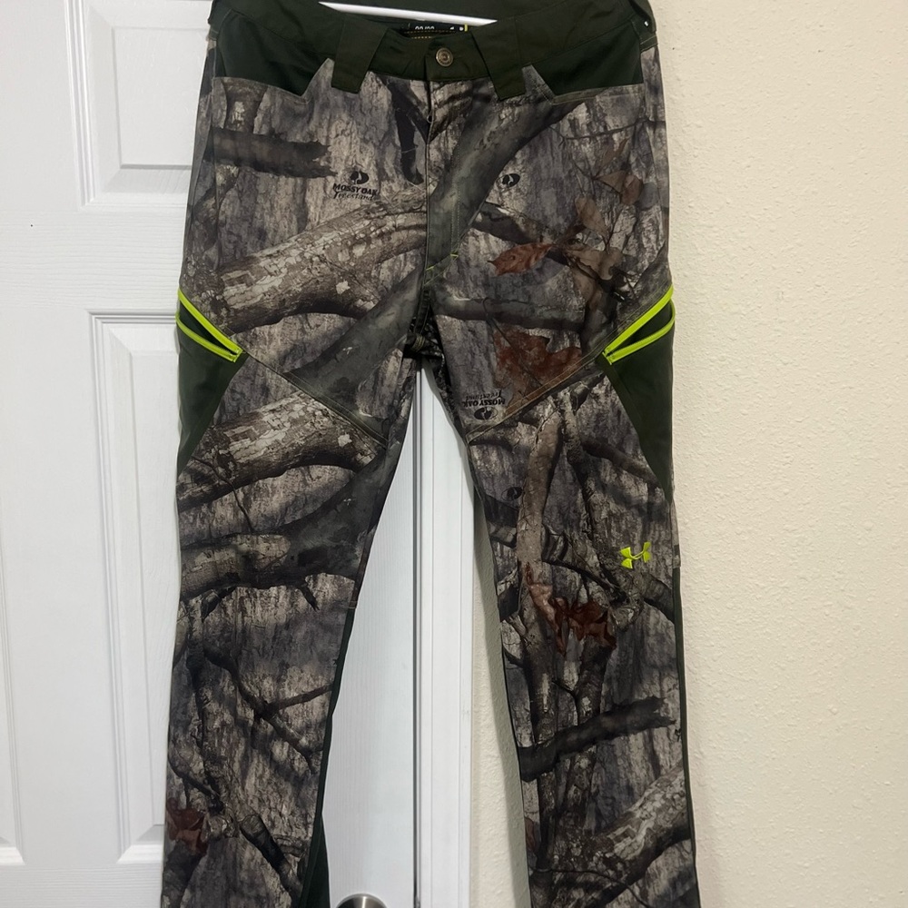 Under Armour hunting pants